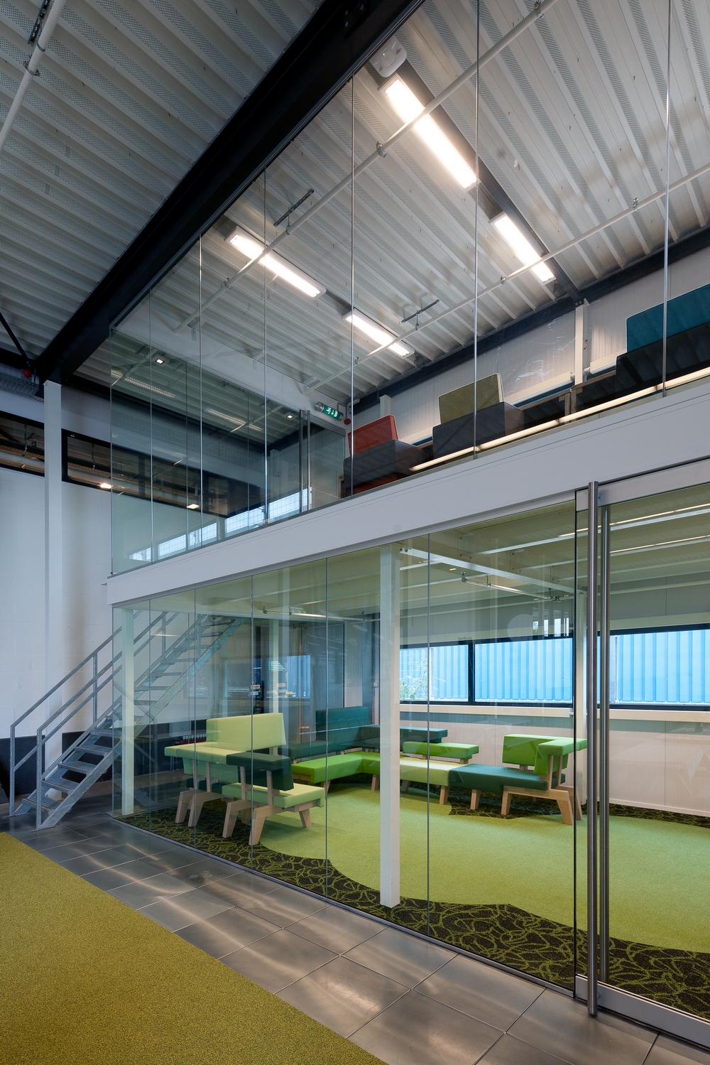 Doorval veilig gelaagd glas | Letselveilig doorloop gehard glas