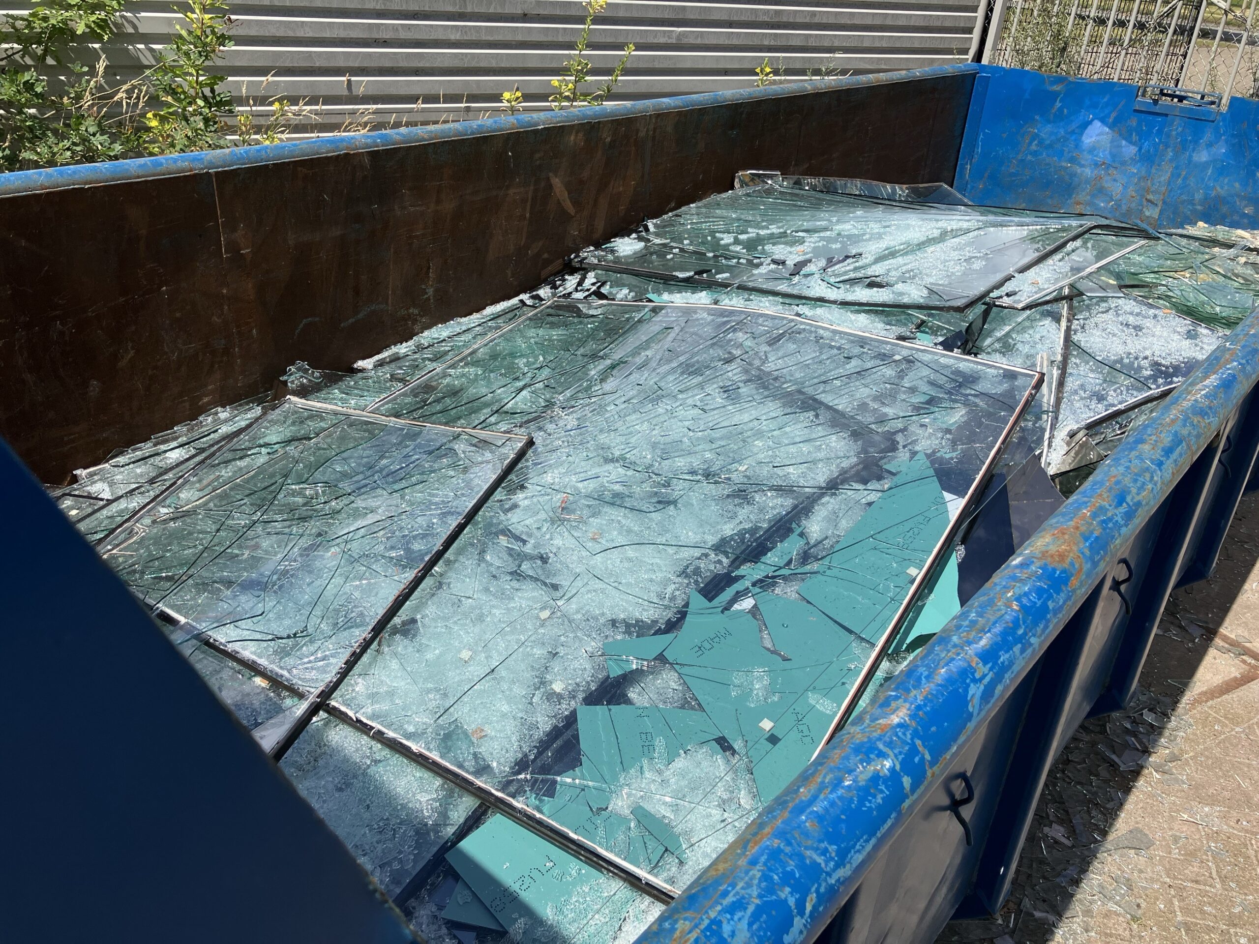 Vandaglas bv | glasafval verzameling voor recycling