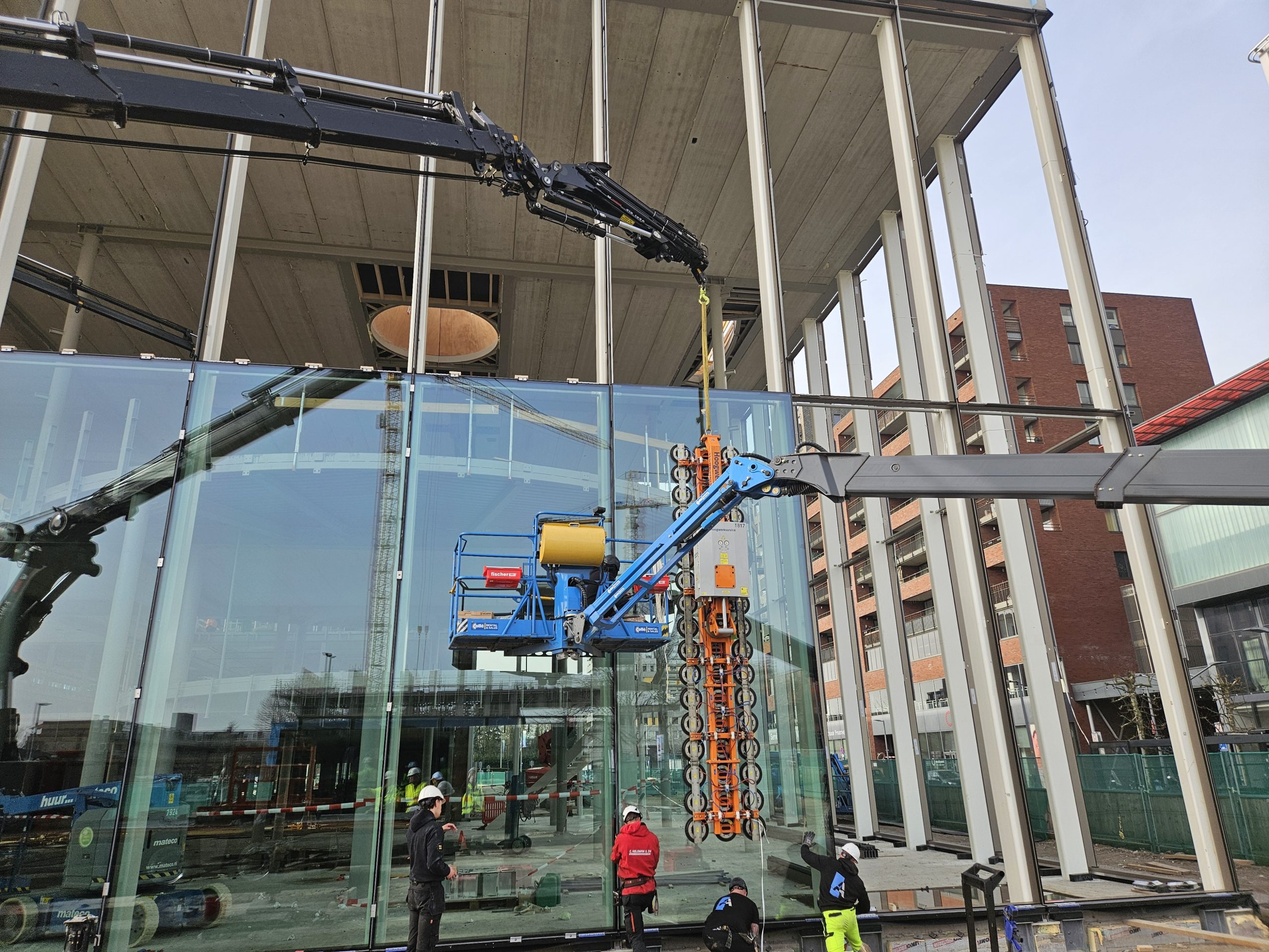 Vandaglas bv - Gemeentehuis Haarlemmermeer - XL glas - Jumbo ruiten